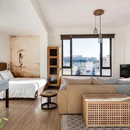 Explore Nightlife Near An Apartment With An Acropolis View Athens Exterior photo