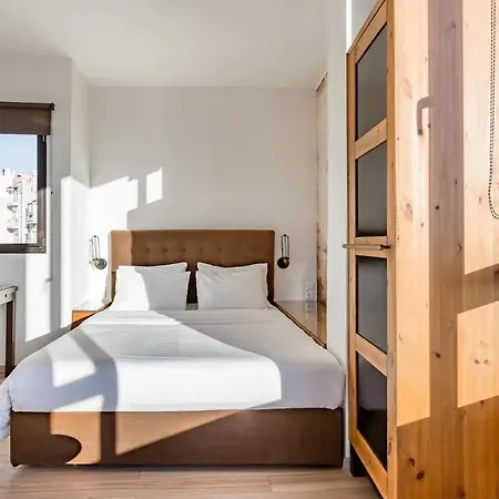 Explore Nightlife Near An Apartment With An Acropolis View Athens Exterior photo